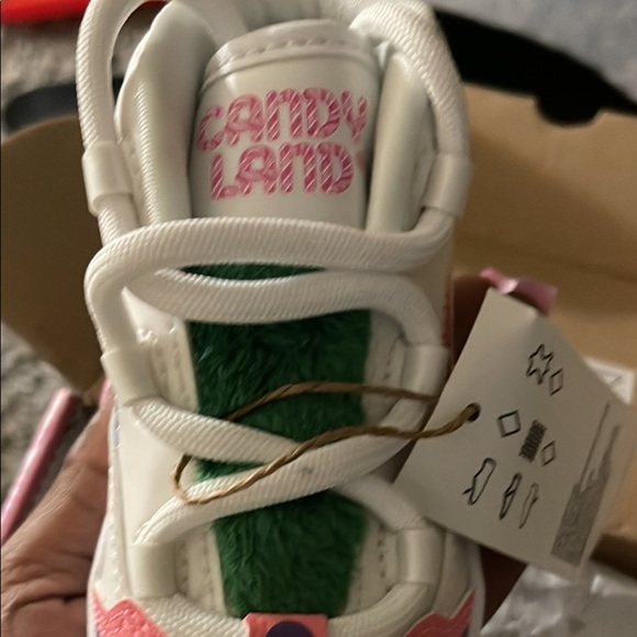 These limited edition Redbox are brand new never been worn - Picture 2 of 2